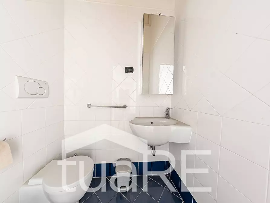 Immagine 10 di Appartamento in vendita  in Via Di Ripetta a Roma