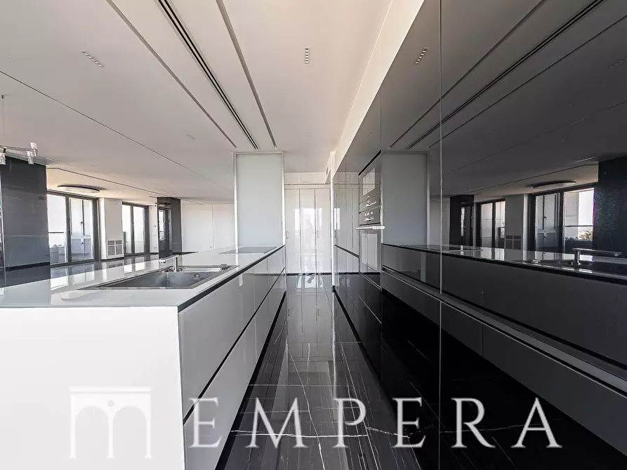 Immagine 16 di Appartamento in vendita  in Viale Giorgio Ribotta a Roma