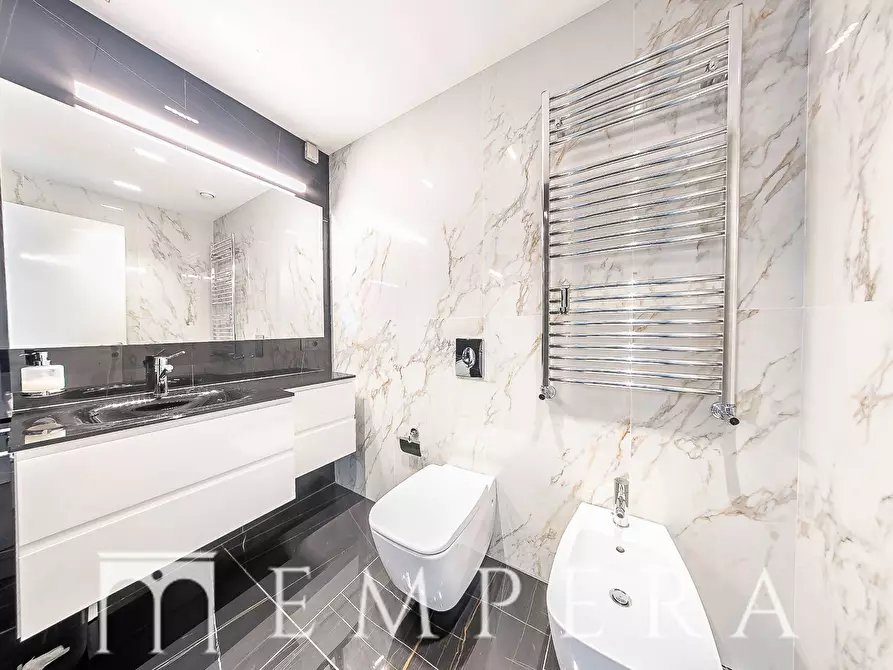 Immagine 33 di Appartamento in vendita  in Viale Giorgio Ribotta a Roma