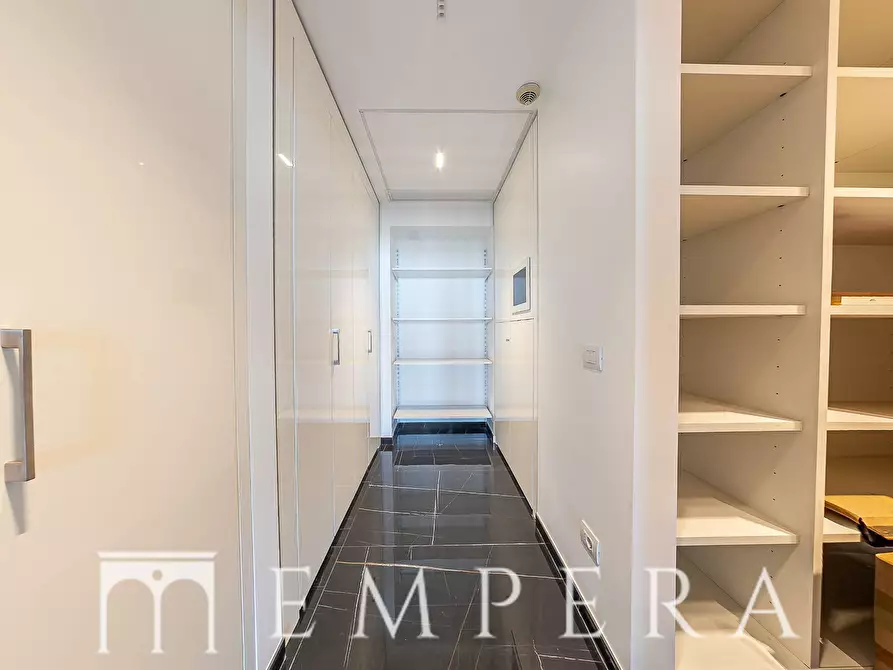 Immagine 41 di Appartamento in vendita  in Viale Giorgio Ribotta a Roma