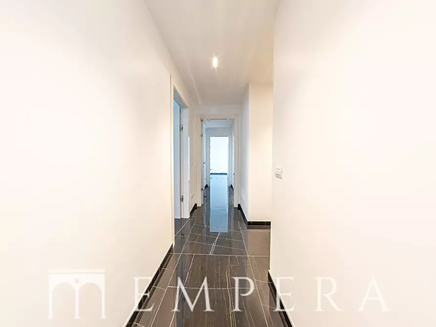 Immagine 48 di Appartamento in vendita  in Viale Giorgio Ribotta a Roma