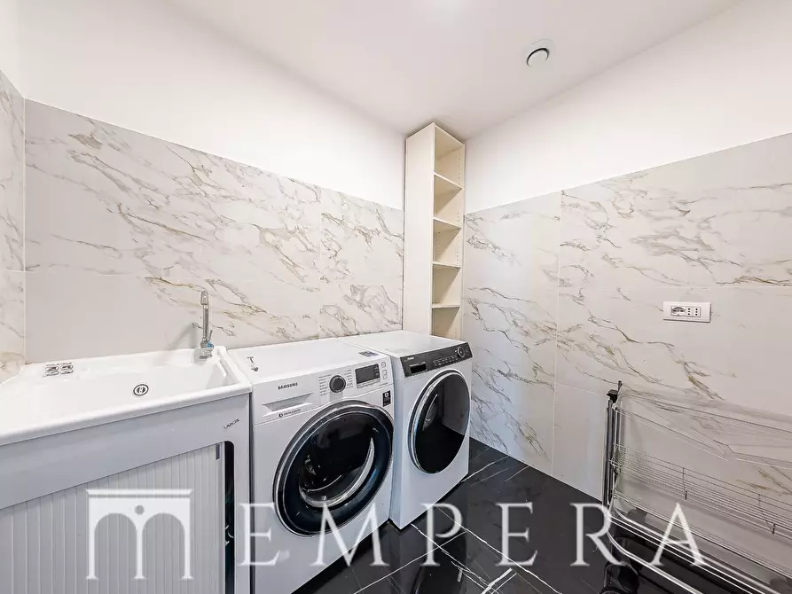 Immagine 49 di Appartamento in vendita  in Viale Giorgio Ribotta a Roma