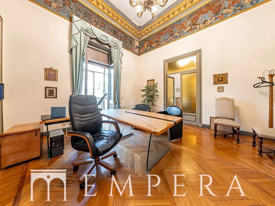 Immagine 6 di Palazzo in vendita  in Via Alessandria a Roma