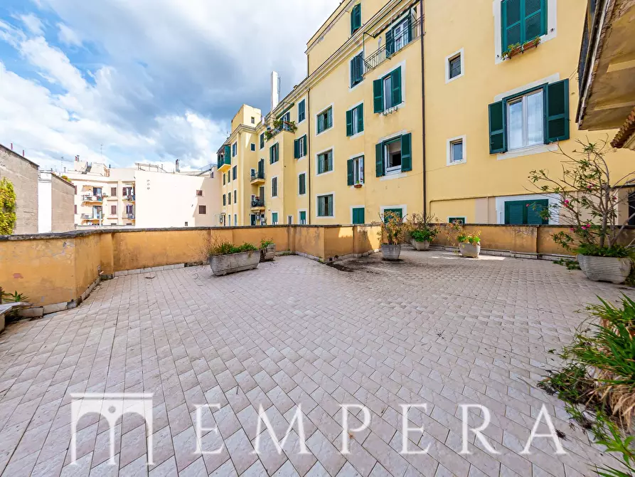 Immagine 21 di Palazzo in vendita  in Via Alessandria a Roma