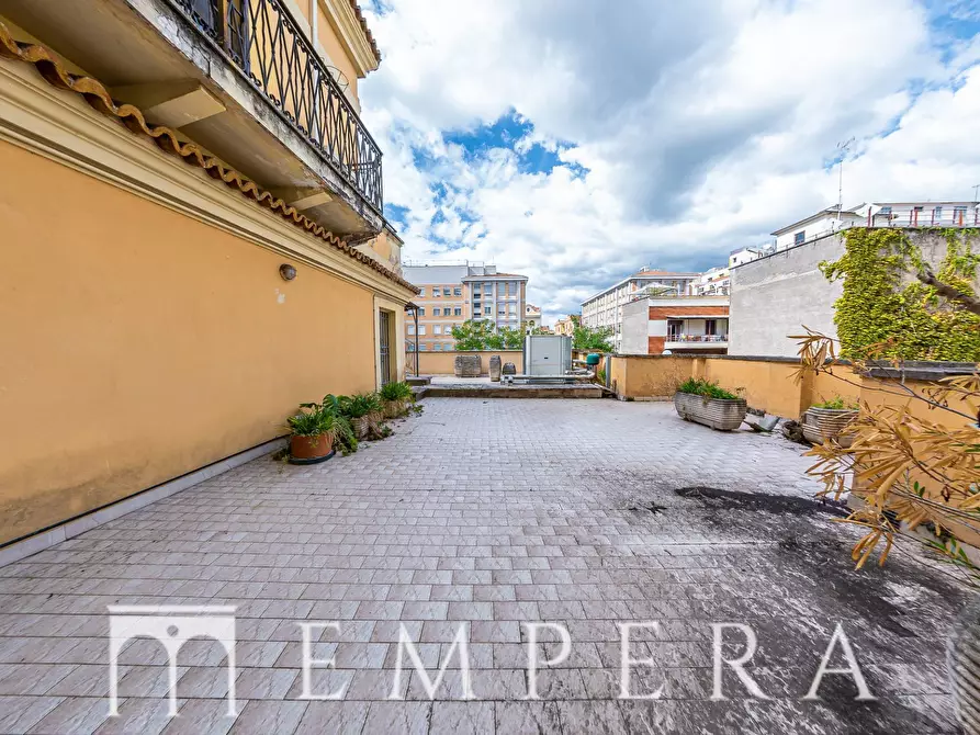 Immagine 23 di Palazzo in vendita  in Via Alessandria a Roma