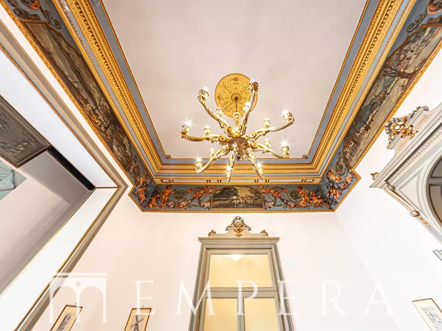 Immagine 25 di Palazzo in vendita  in Via Alessandria a Roma