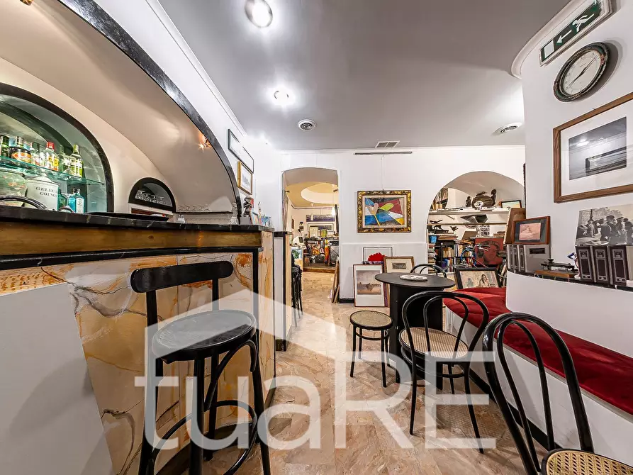 Immagine 6 di Negozio in vendita  in Via Tolemaide a Roma