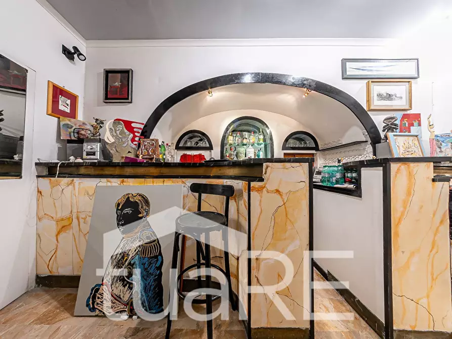 Immagine 18 di Negozio in vendita  in Via Tolemaide a Roma