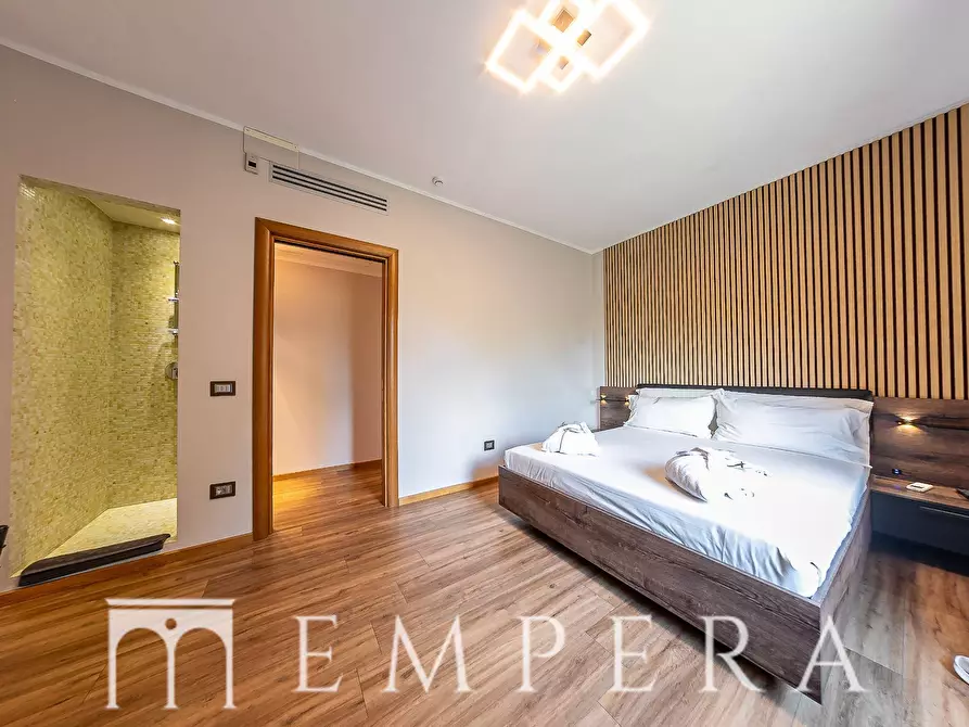 Immagine 30 di Villa in vendita  in via cassia bis a Bassano In Teverina