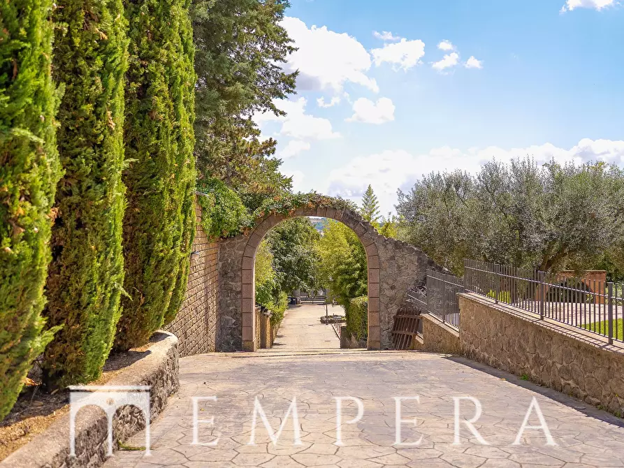 Immagine 37 di Villa in vendita  in via cassia bis a Bassano In Teverina