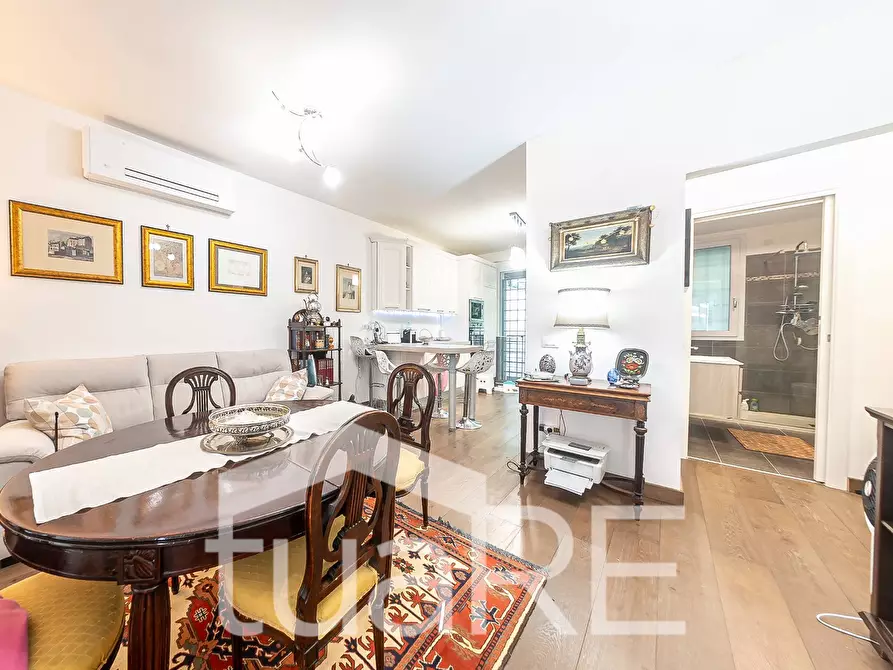 Immagine 4 di Appartamento in vendita  in Via Vicolungo a Roma