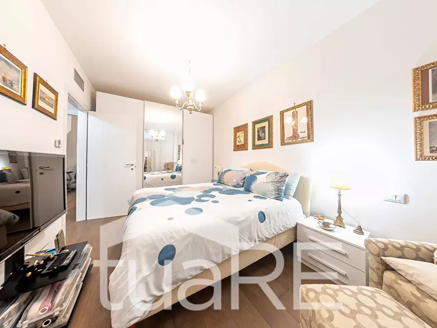 Immagine 5 di Appartamento in vendita  in Via Vicolungo a Roma