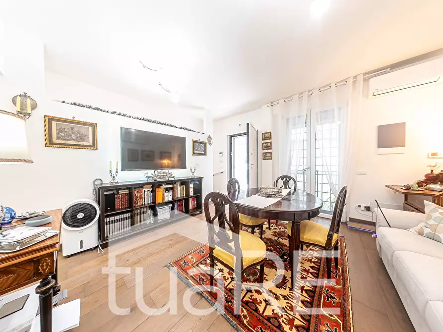 Immagine 12 di Appartamento in vendita  in Via Vicolungo a Roma