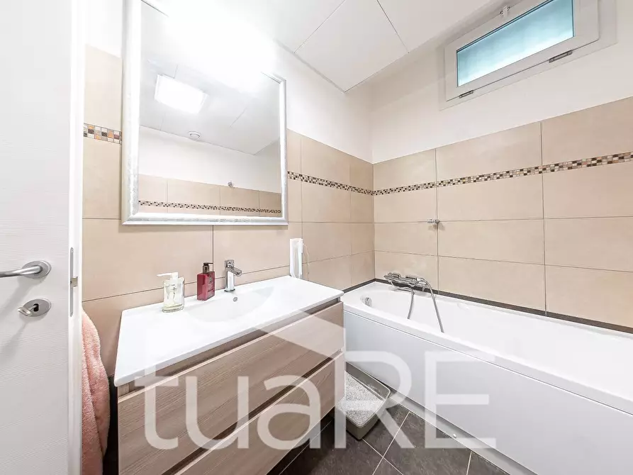 Immagine 18 di Appartamento in vendita  in Via Vicolungo a Roma