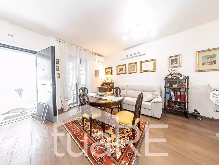 Immagine 20 di Appartamento in vendita  in Via Vicolungo a Roma