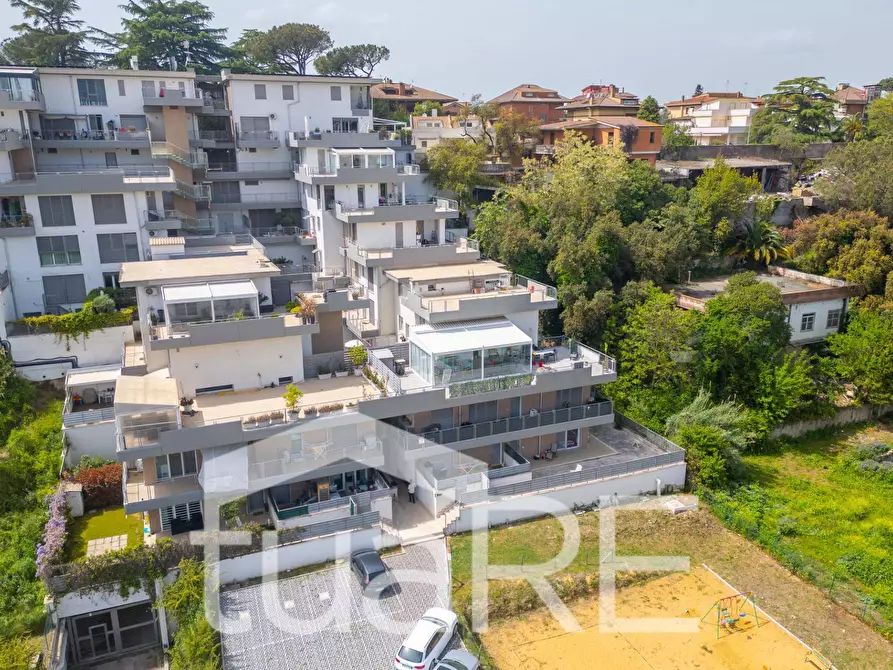 Immagine 25 di Appartamento in vendita  in Via Vicolungo a Roma