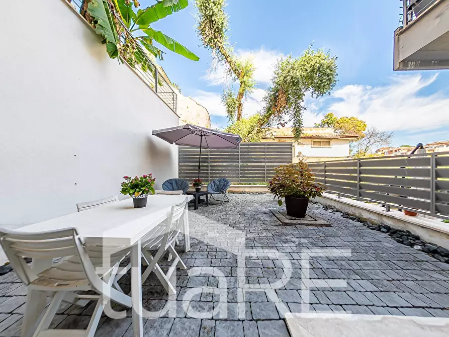 Immagine 32 di Appartamento in vendita  in Via Vicolungo a Roma