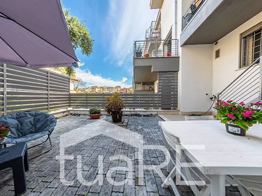 Immagine 28 di Appartamento in vendita  in Via Vicolungo a Roma