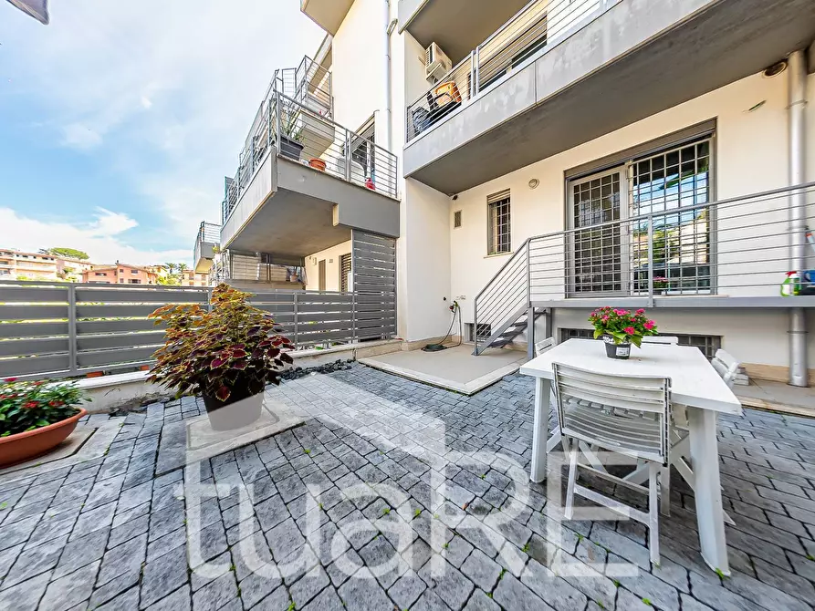 Immagine 24 di Appartamento in vendita  in Via Vicolungo a Roma