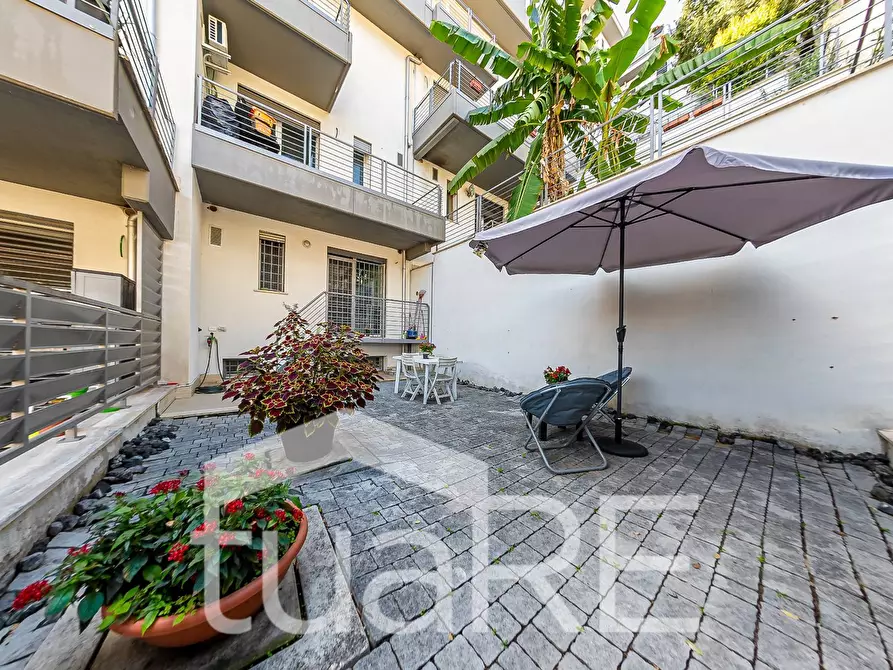 Immagine 14 di Appartamento in vendita  in Via Vicolungo a Roma