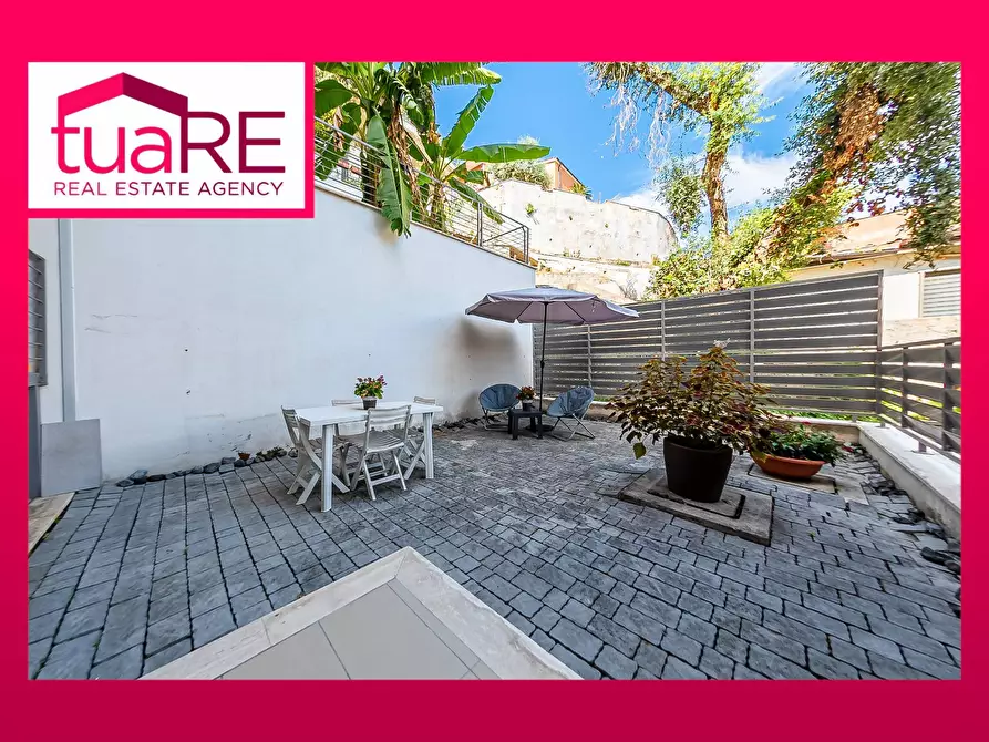 Immagine 1 di Appartamento in vendita  in Via Vicolungo a Roma