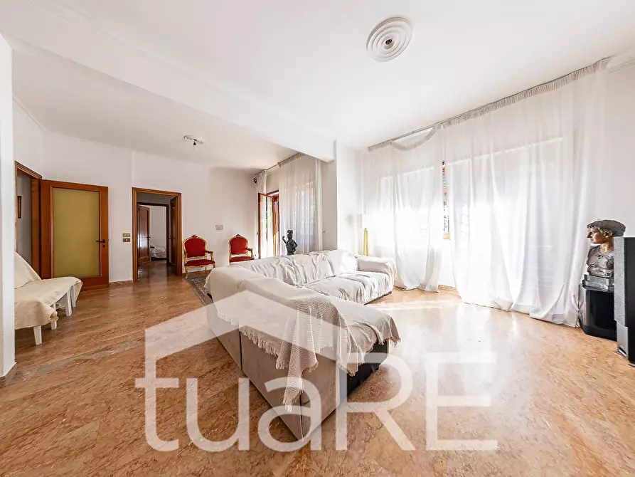 Immagine 4 di Appartamento in vendita  in Via Antonio Serra a Roma