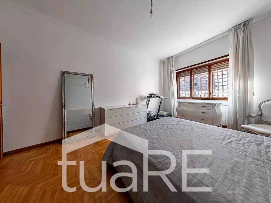 Immagine 6 di Appartamento in vendita  in Via Antonio Serra a Roma