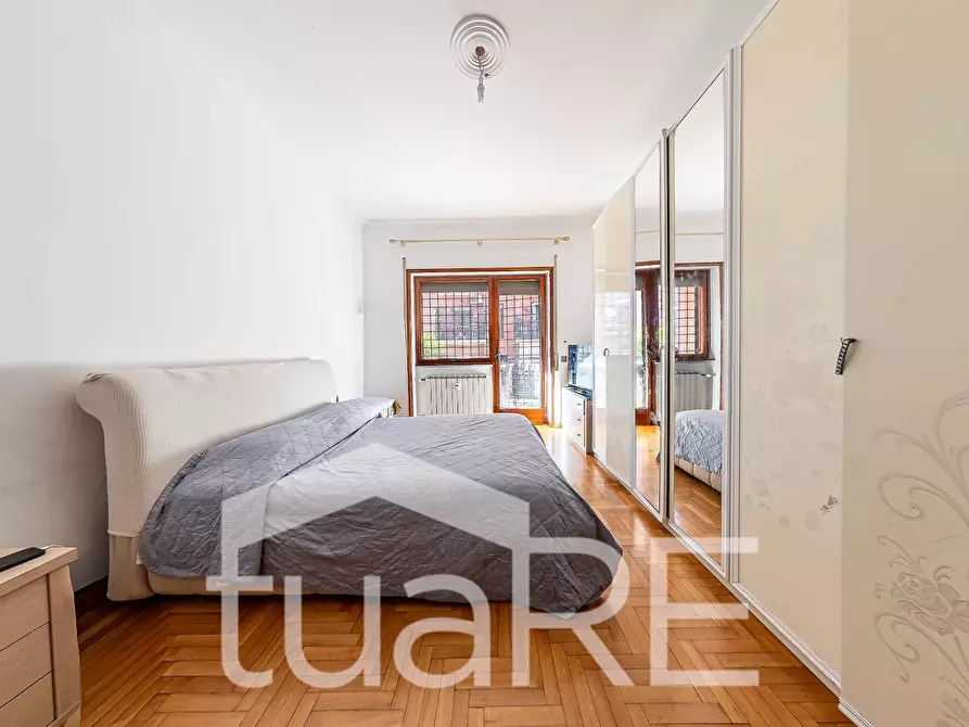 Immagine 8 di Appartamento in vendita  in Via Antonio Serra a Roma