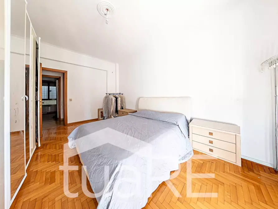 Immagine 9 di Appartamento in vendita  in Via Antonio Serra a Roma