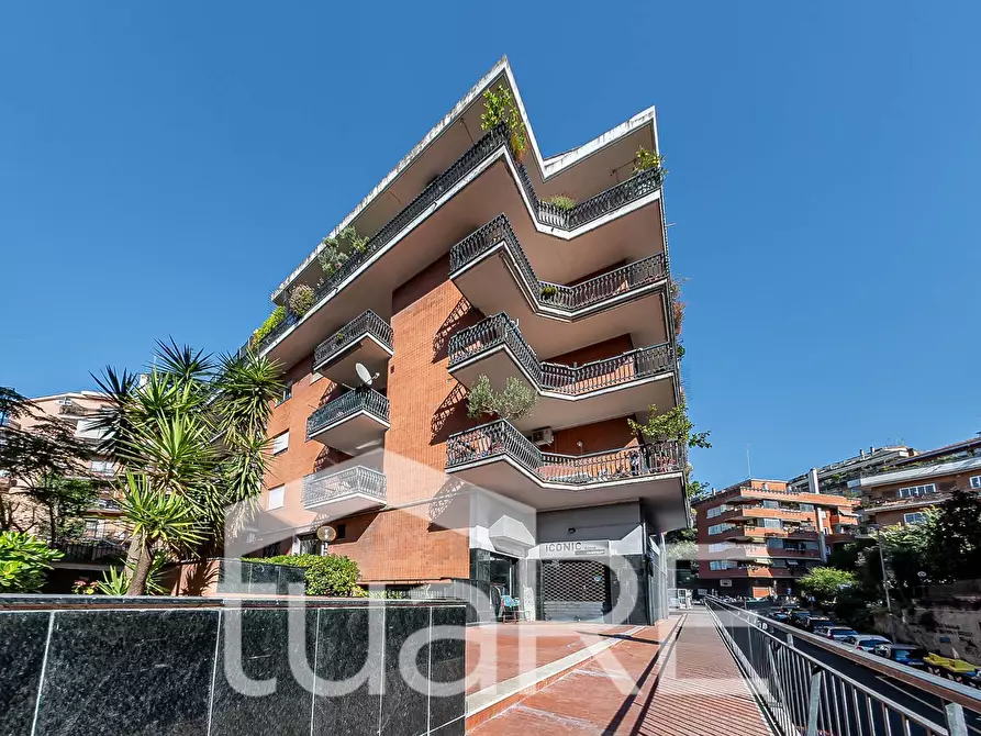 Immagine 19 di Appartamento in vendita  in Via Antonio Serra a Roma