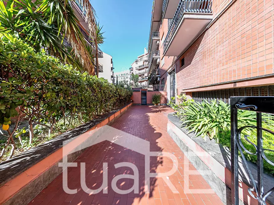 Immagine 20 di Appartamento in vendita  in Via Antonio Serra a Roma