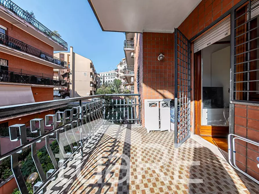 Immagine 30 di Appartamento in vendita  in Via Antonio Serra a Roma
