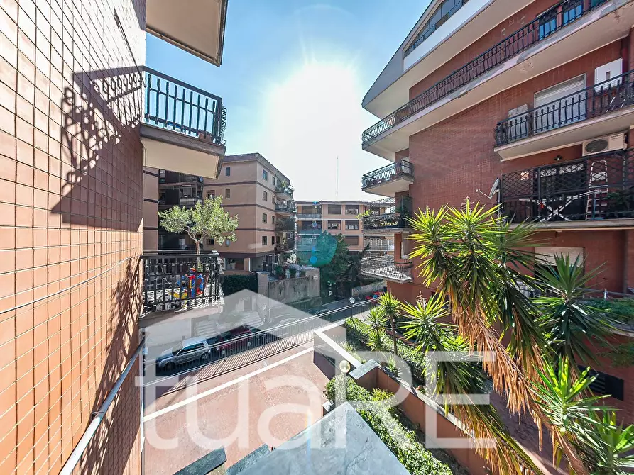 Immagine 32 di Appartamento in vendita  in Via Antonio Serra a Roma