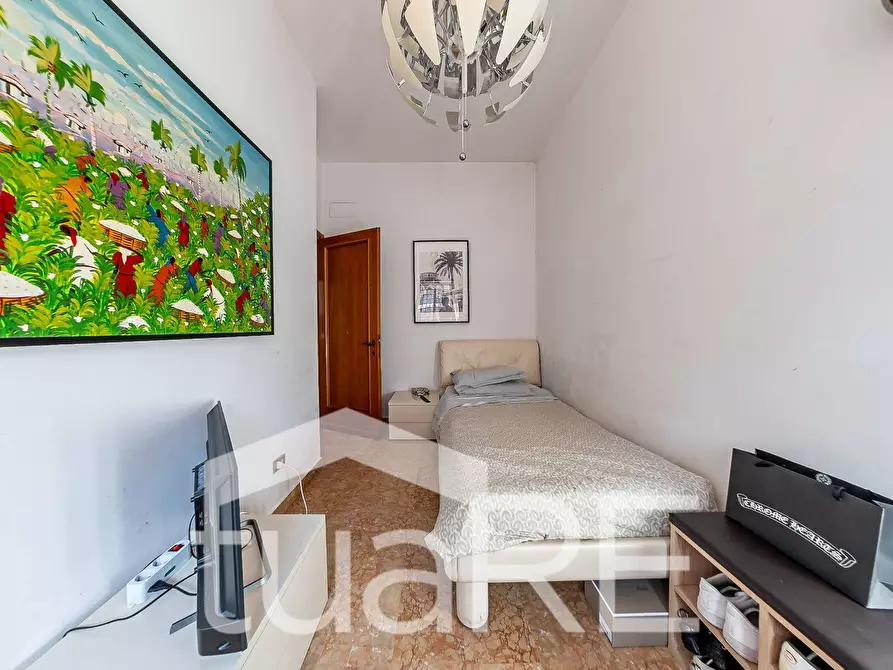 Immagine 39 di Appartamento in vendita  in Via Antonio Serra a Roma