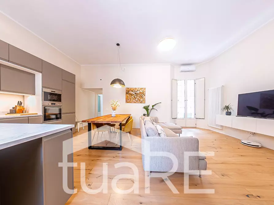 Immagine 4 di Appartamento in vendita  in Via Boncompagni a Roma