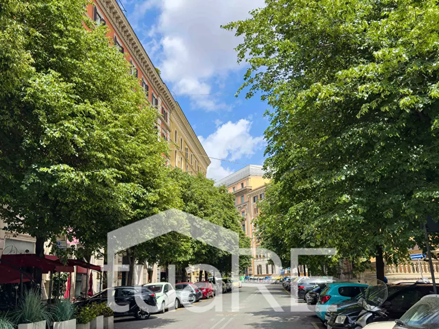 Immagine 28 di Appartamento in vendita  in Via Boncompagni a Roma