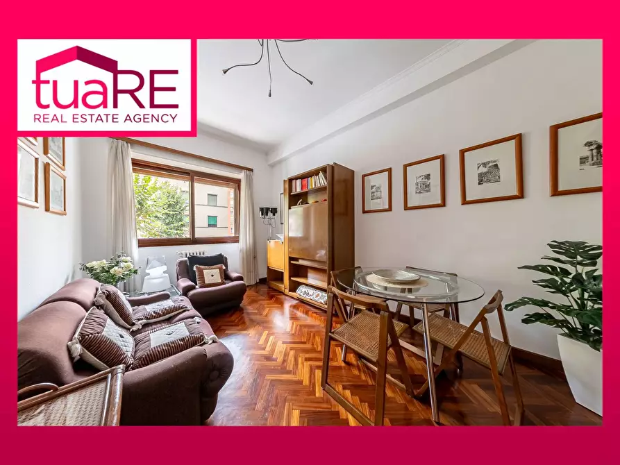 Immagine 1 di Appartamento in vendita  in Viale Delle Medaglie D'oro a Roma