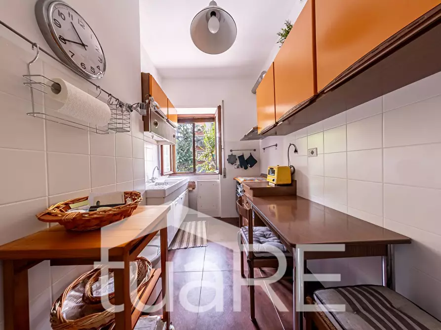 Immagine 6 di Appartamento in vendita  in Viale Delle Medaglie D'oro a Roma