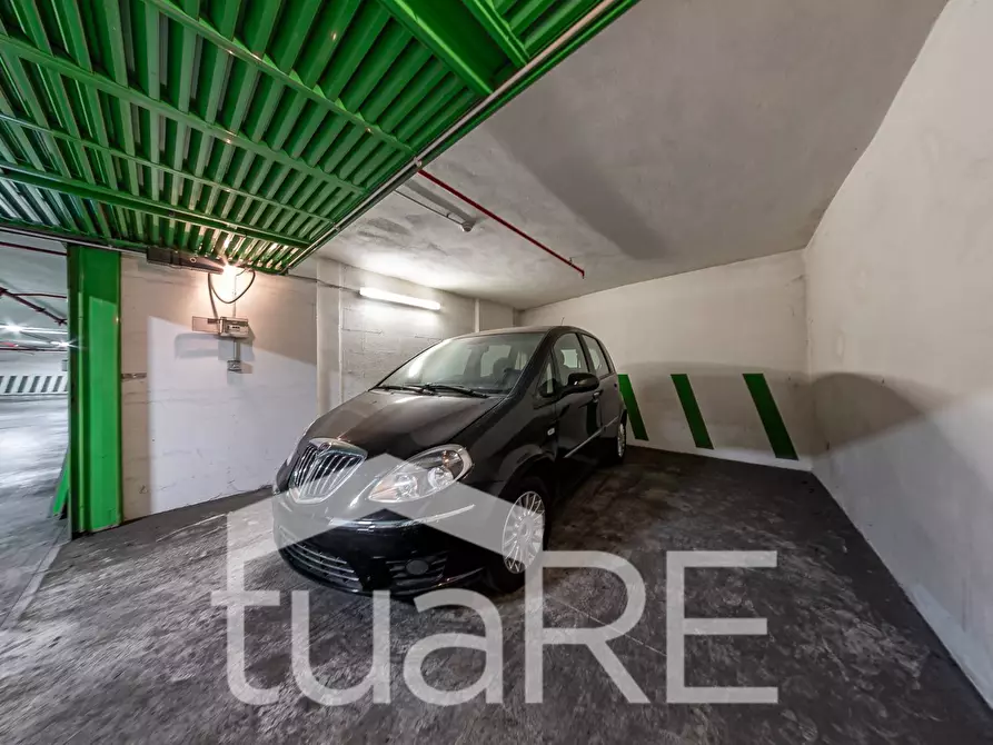 Immagine 10 di Appartamento in vendita  in Viale Delle Medaglie D'oro a Roma