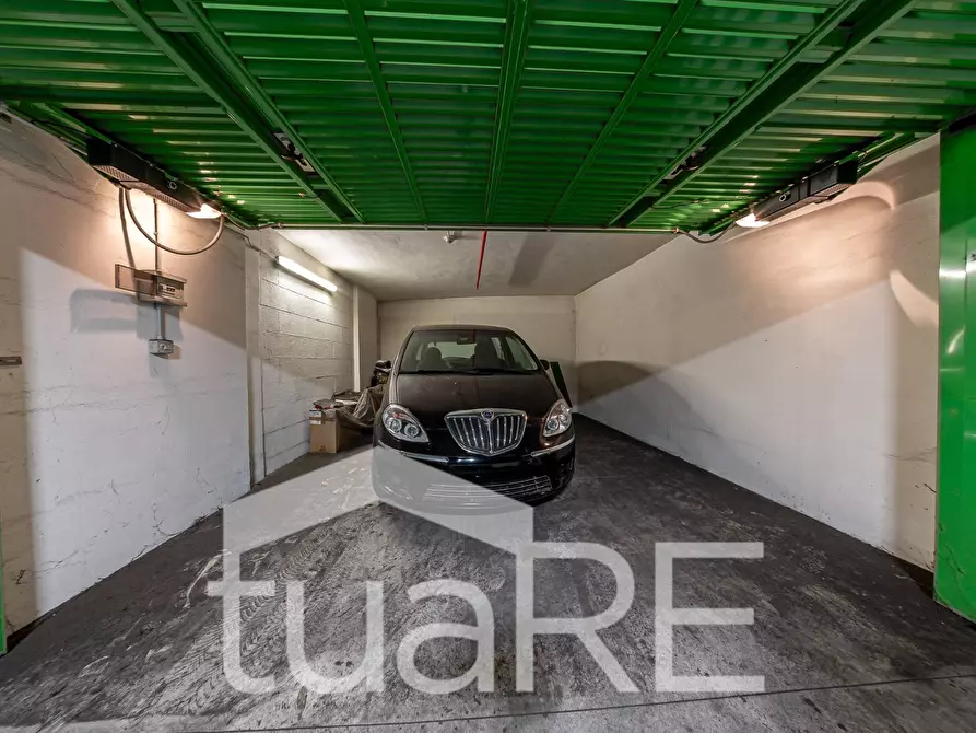 Immagine 11 di Appartamento in vendita  in Viale Delle Medaglie D'oro a Roma