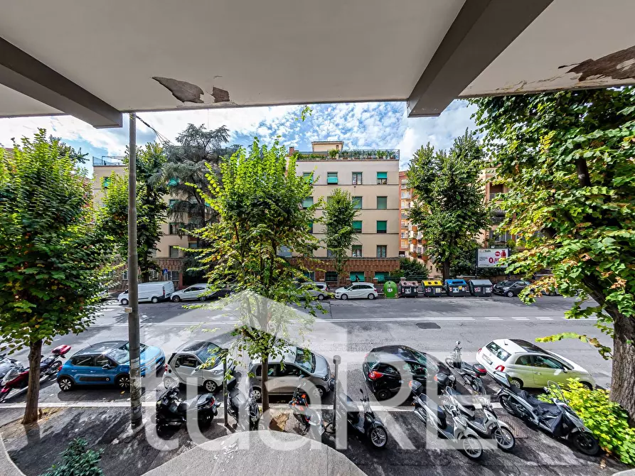 Immagine 16 di Appartamento in vendita  in Viale Delle Medaglie D'oro a Roma