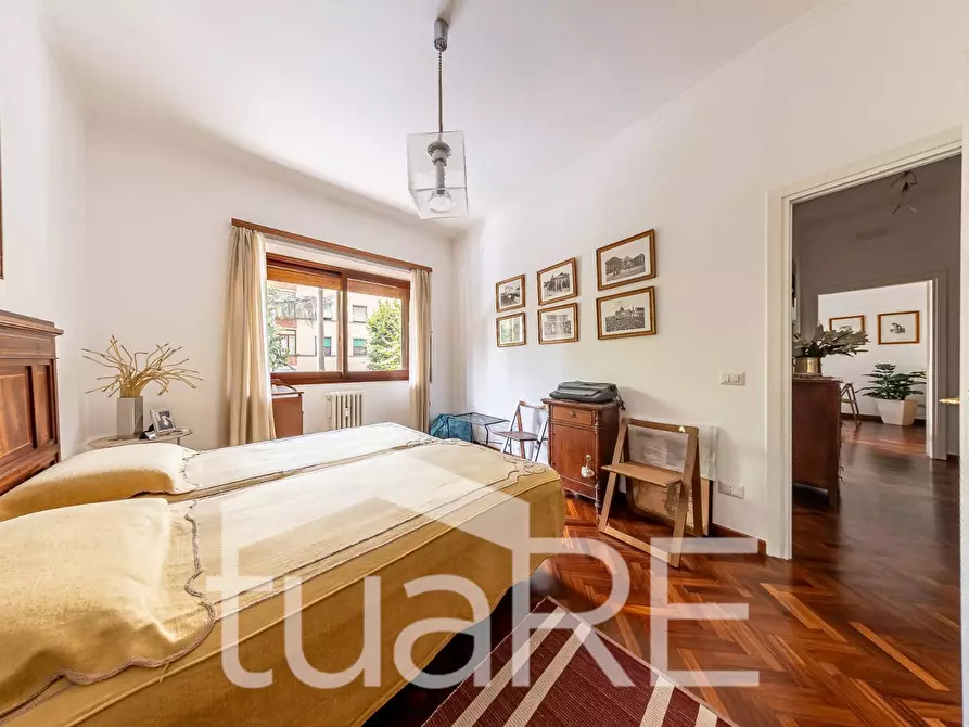 Immagine 18 di Appartamento in vendita  in Viale Delle Medaglie D'oro a Roma