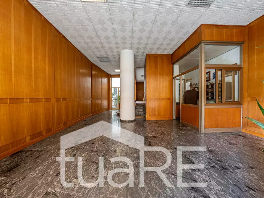 Immagine 21 di Appartamento in vendita  in Viale Delle Medaglie D'oro a Roma