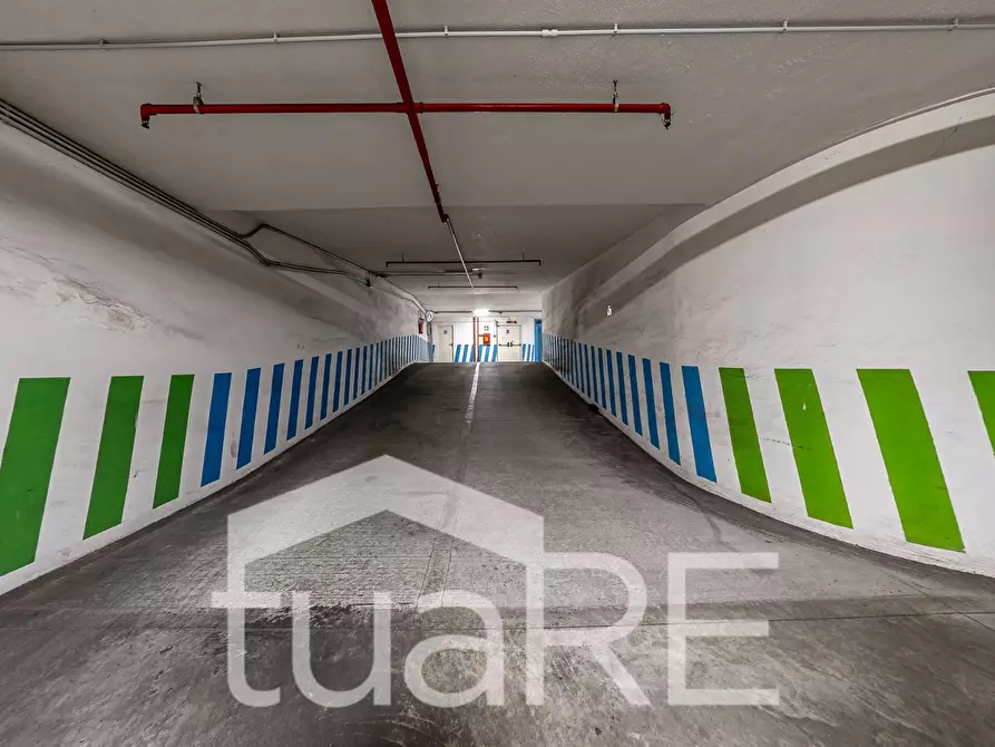 Immagine 24 di Appartamento in vendita  in Viale Delle Medaglie D'oro a Roma