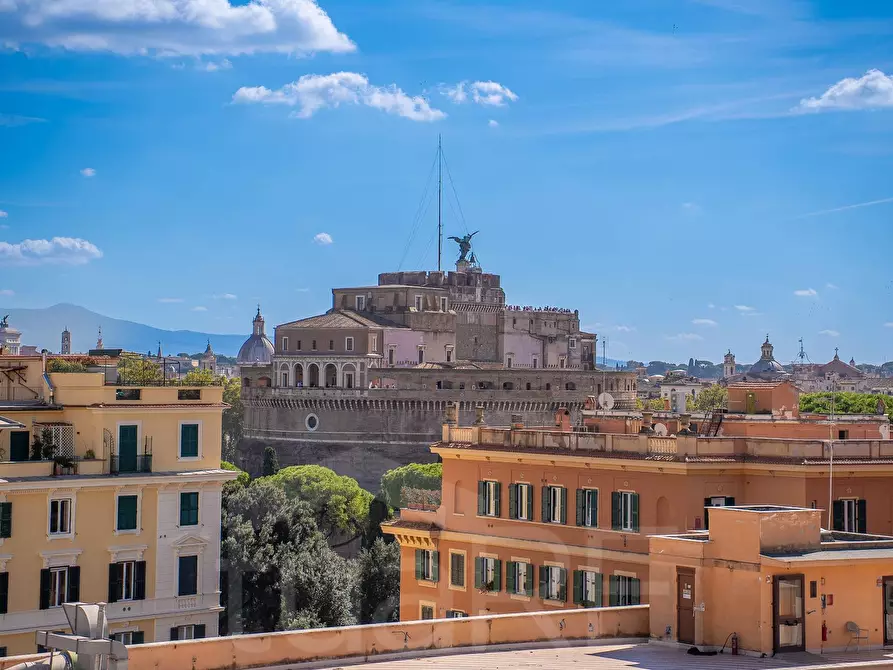 Immagine 12 di Attico in vendita  in Via Sforza Pallavicini a Roma