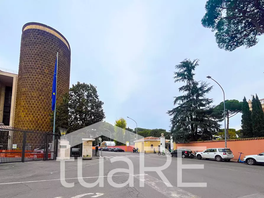 Immagine 21 di Appartamento in vendita  in Piazza Ungheria a Roma