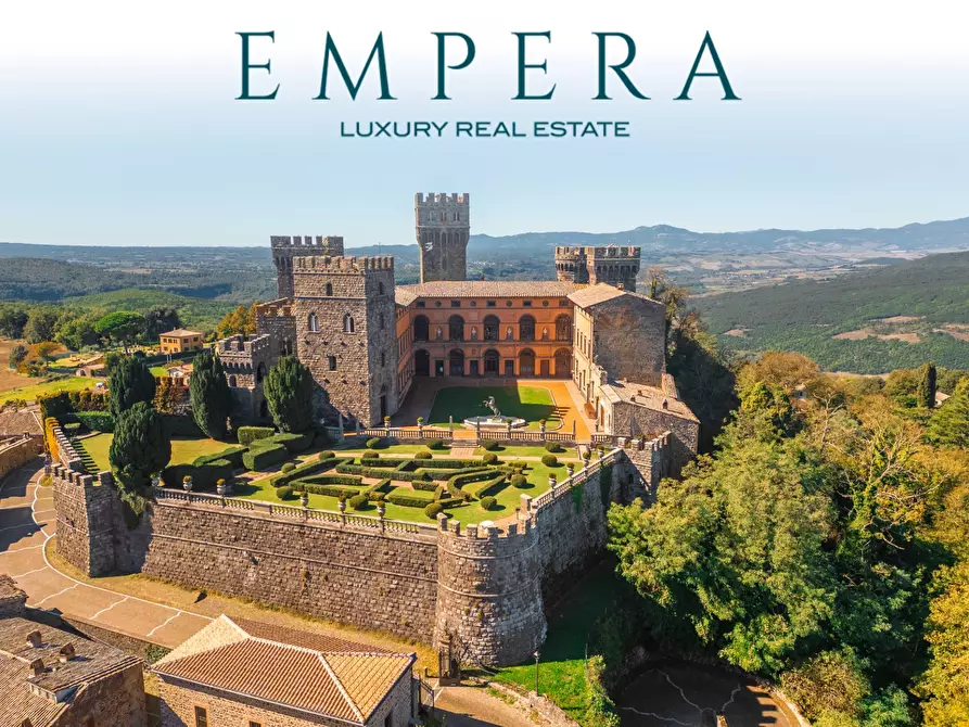 villa in vendita ad Acquapendente in zona Torre Alfina