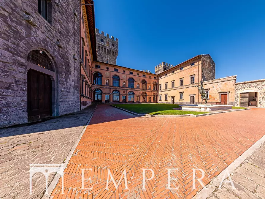 Immagine 10 di Palazzo in vendita  in via Monaldeschi della Cervara a Acquapendente