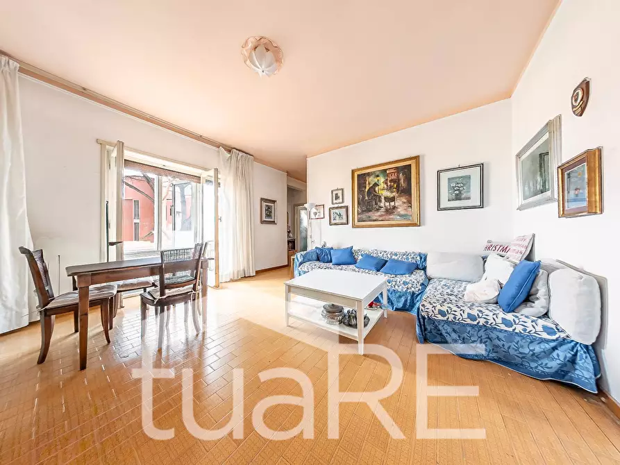 Immagine 2 di Appartamento in vendita  in Via Cassia a Roma