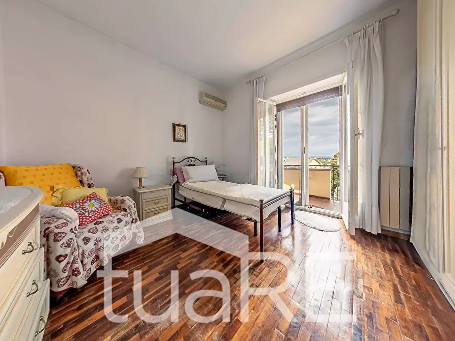 Immagine 4 di Appartamento in vendita  in Via Cassia a Roma